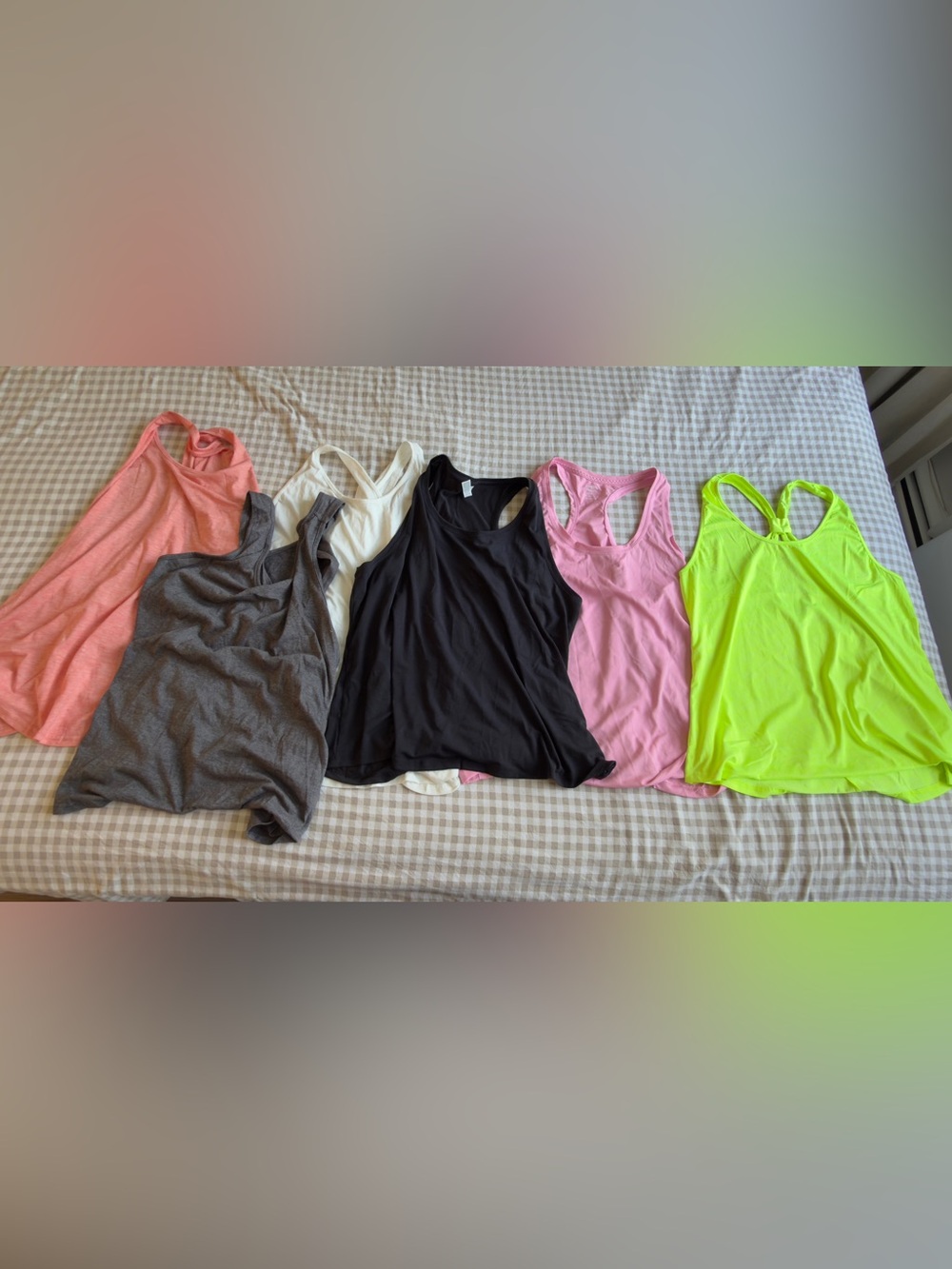 6 tank tops in various colors, size L and XL #activewear #athletic